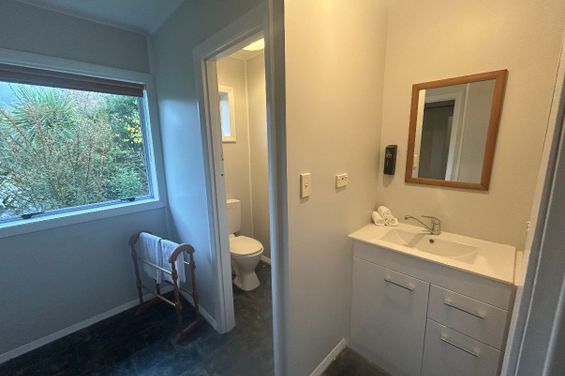 Bathroom%20room%2012